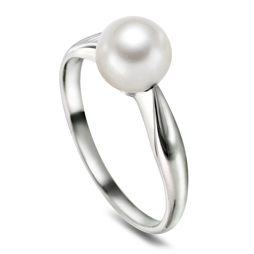 Pan Jewelry, Ring i 585 hvitt gull med kultivert ferskvannsperle